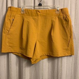 Athleta Textured Brooklyn Shorts